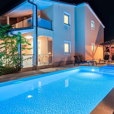 Apartments Lara Medulin Exterior photo