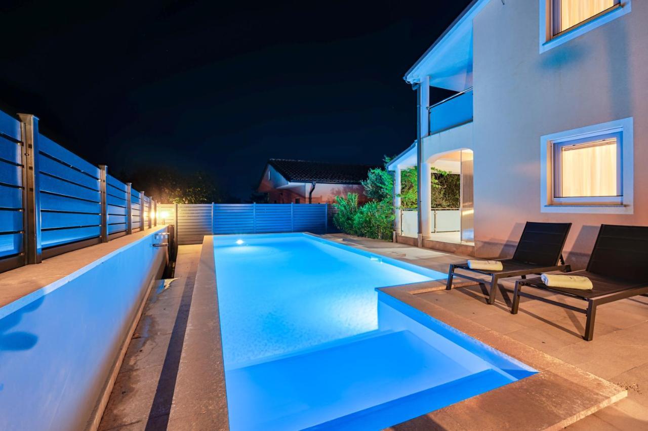 Apartments Lara Medulin Exterior photo