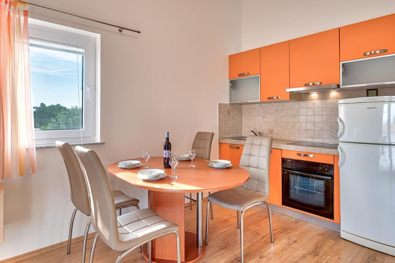 Apartments Lara Medulin Exterior photo