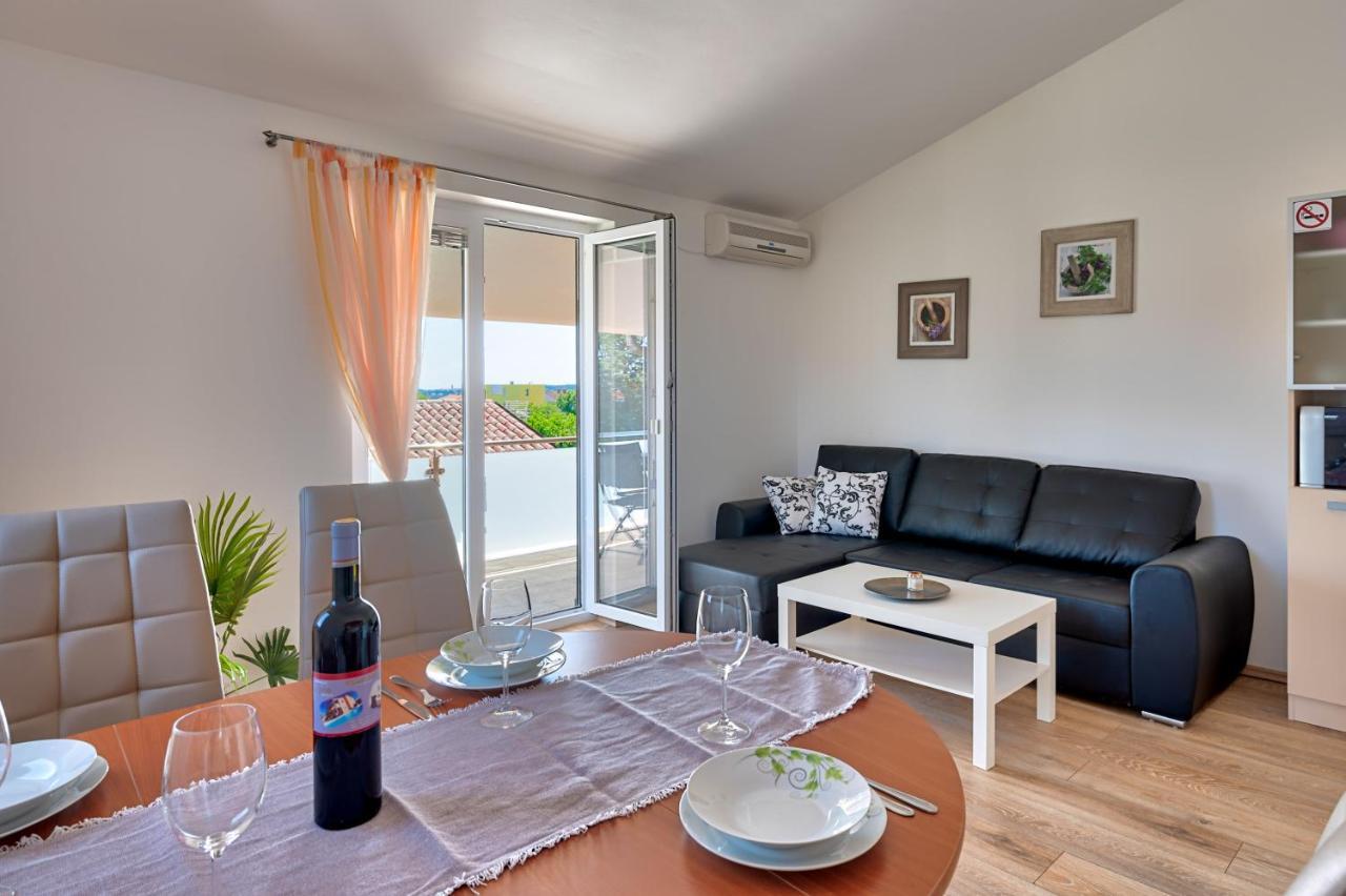 Apartments Lara Medulin Exterior photo