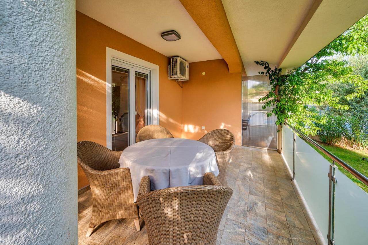 Apartments Lara Medulin Exterior photo