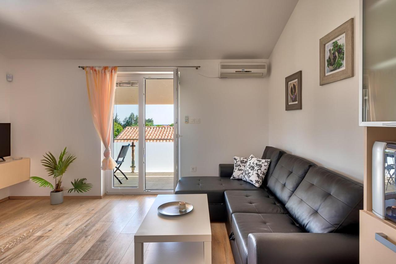 Apartments Lara Medulin Exterior photo